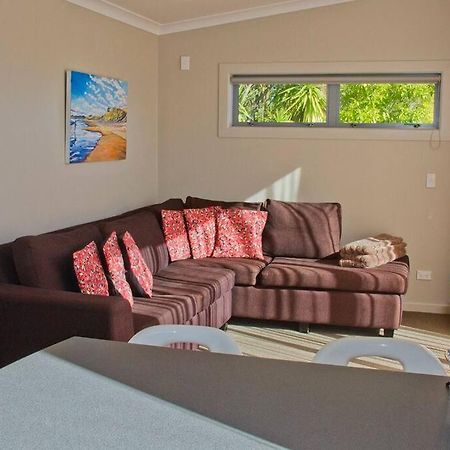 Orca Lodge Raglan Esterno foto